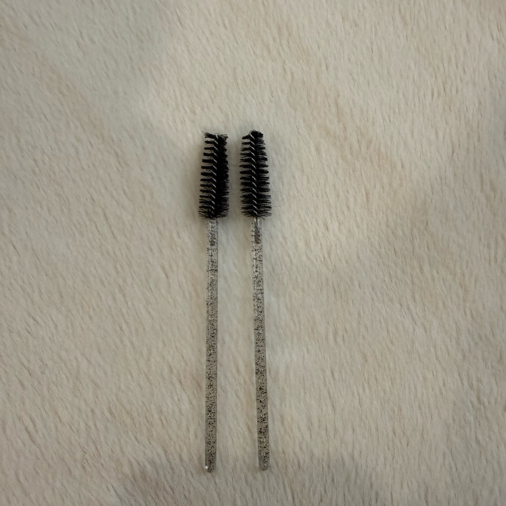 Two Eyebrow Spoolies